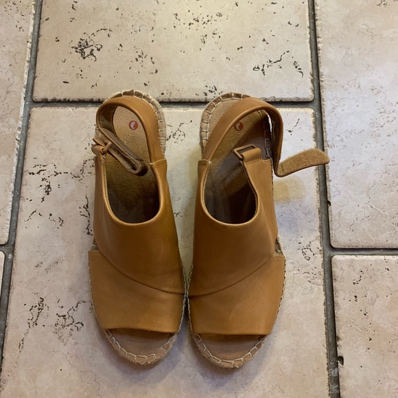 Clark’s Petrina Abby Wedge Sandals Size 6.5 - Picture 2 of 5